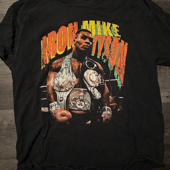 Mike Tyson made worn vintage t shirt size large - Picture 2 of 2